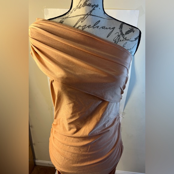 SOLD SHEIN,Women’s sexy body con satiny one shoulder peach colored dress 1XL NWT - Picture 2 of 7